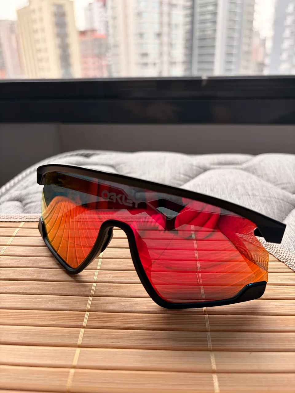 Óculos Oakley Badman OO6020-06 Dark Carbon / Prizm Daily Polarized