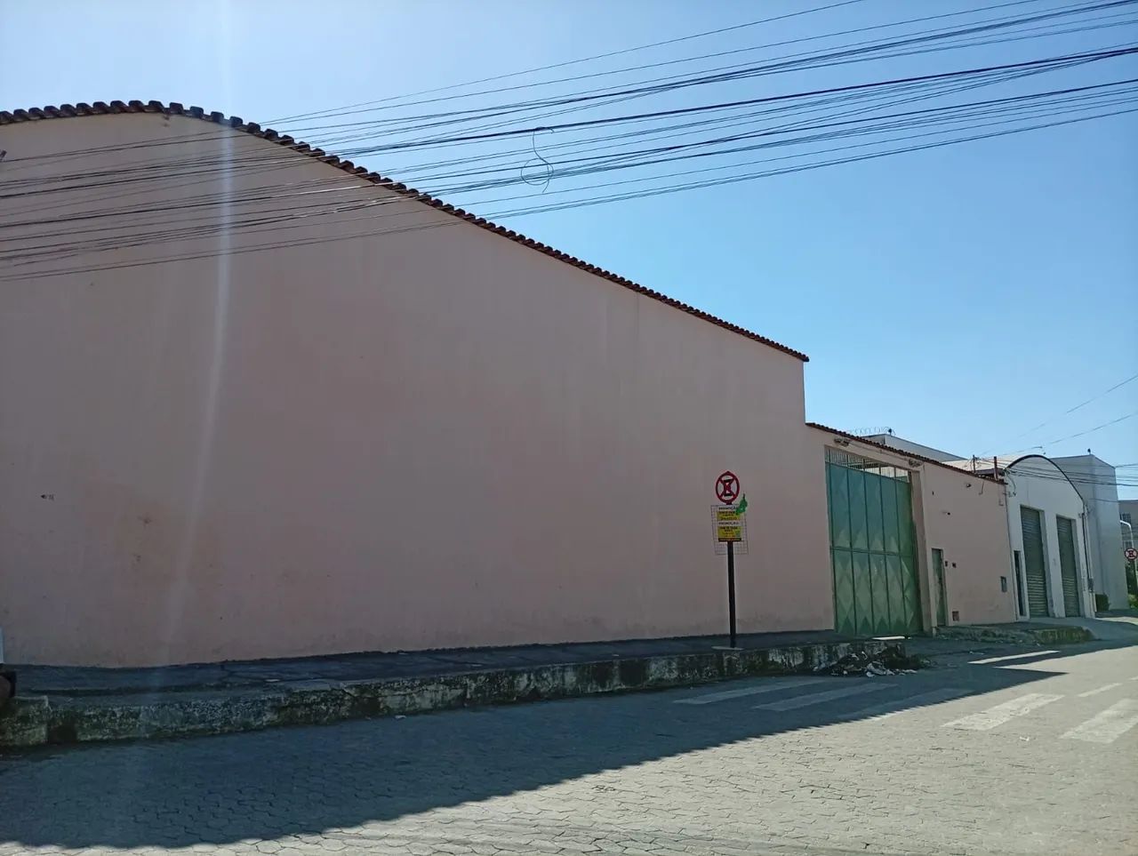 Excelente galpão 1100m com doca em Cobilândia para alugar 