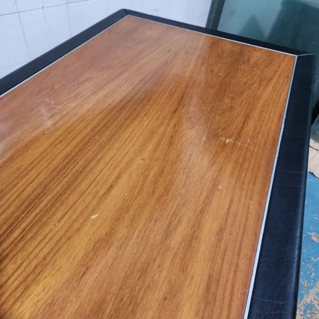 Mesa Baixa Retangular 1,21m x 61cm x 41cm Usada - Foto 5