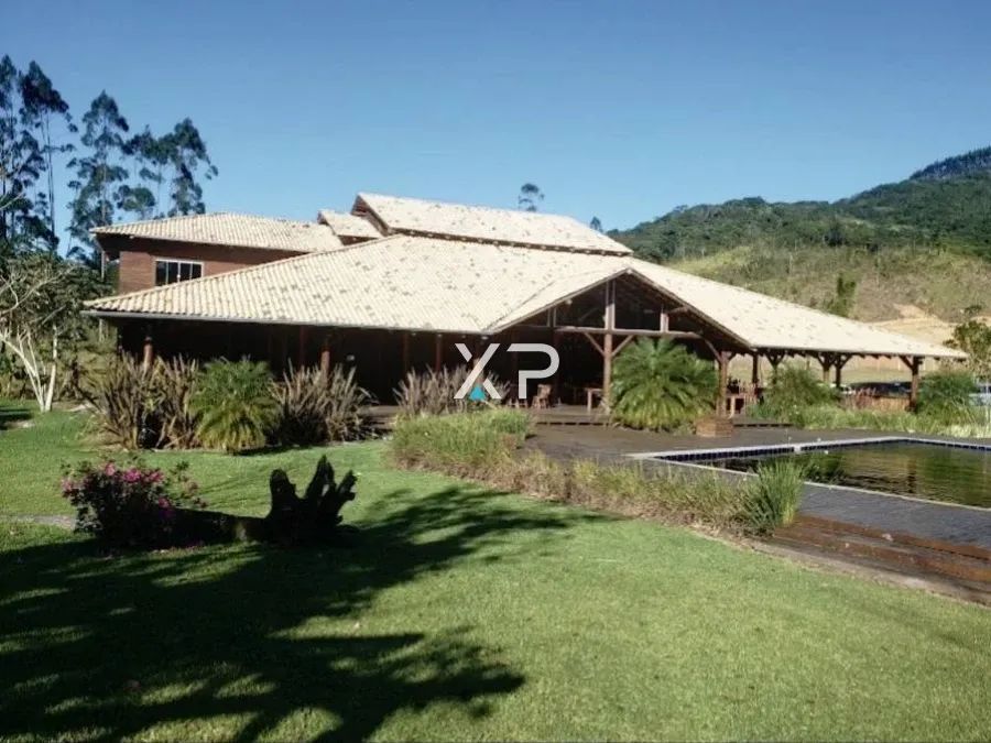 Casa 3 Quartos com 1 Suíte e 146m² - Área Rural de Tijucas