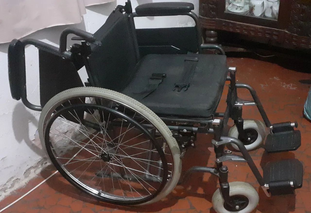 Cadeira de rodas Dellamed - Foto 2