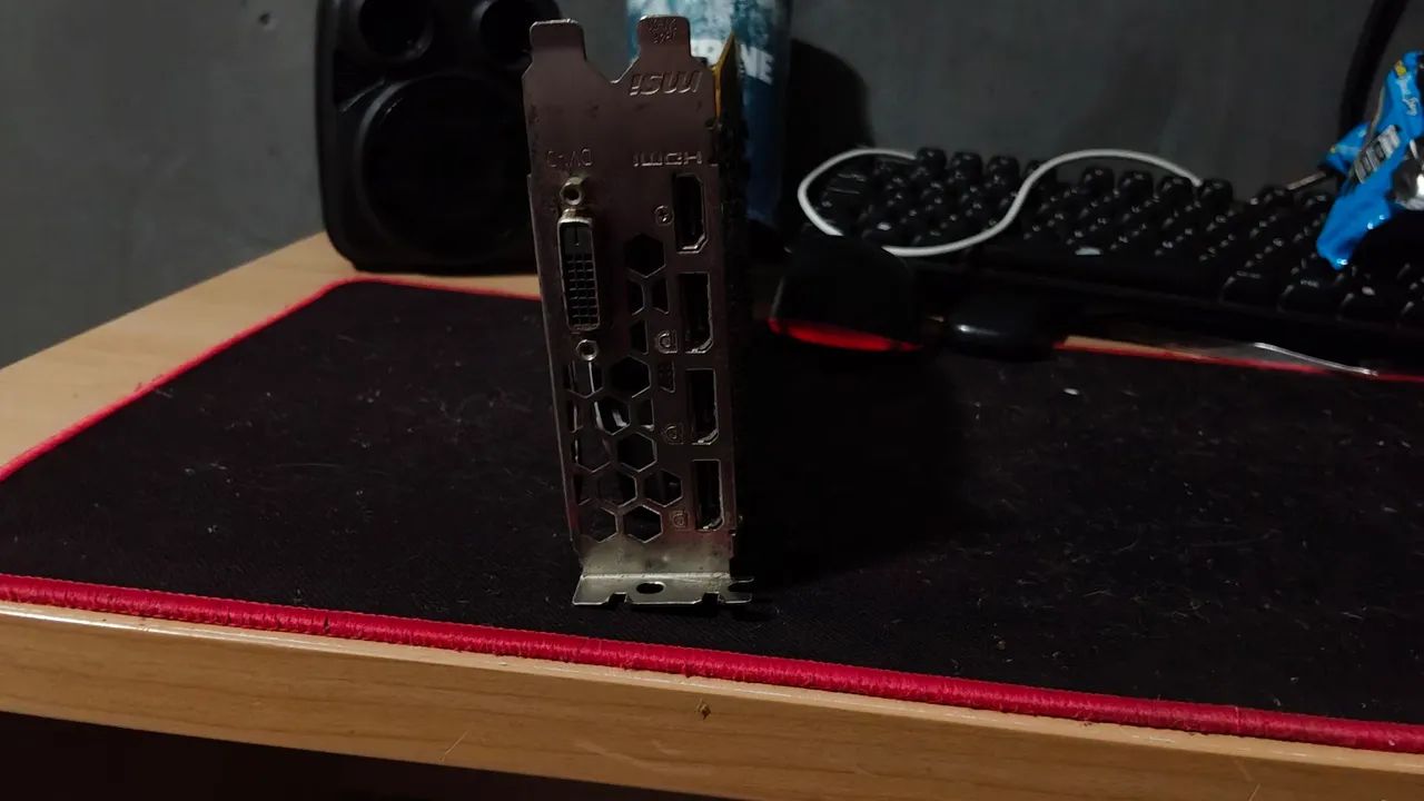 GPU MSI RADEON RX 570 ARMOR 4GB COM DEFEITO. - Foto 2