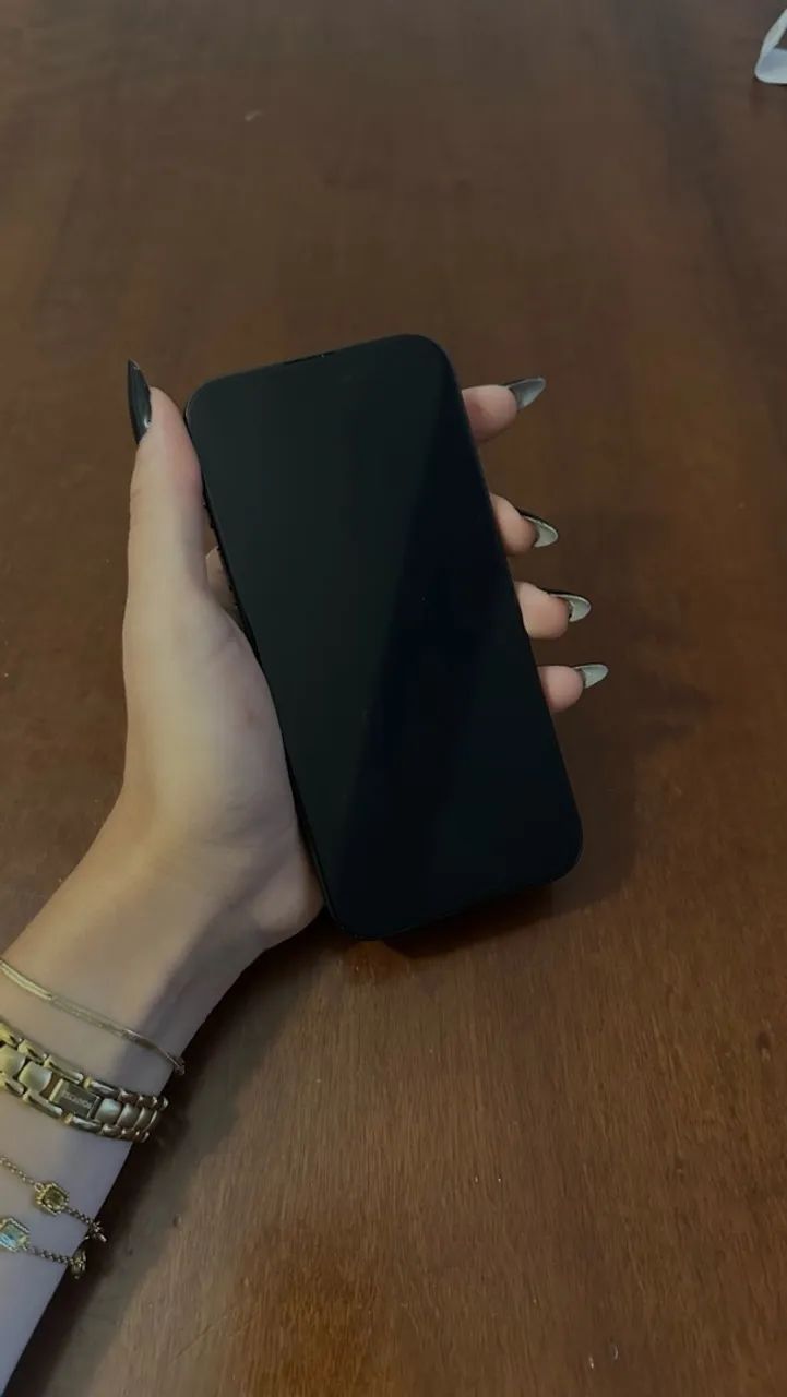 iPhone 15 Pro - 256g - Foto 2