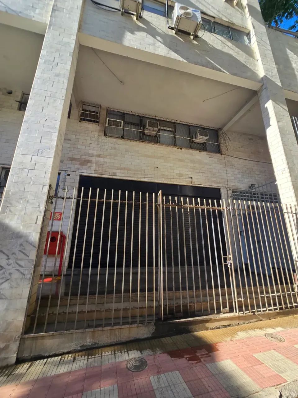 Ótima Loja 80 m2 em galeria de predio - Foto 3
