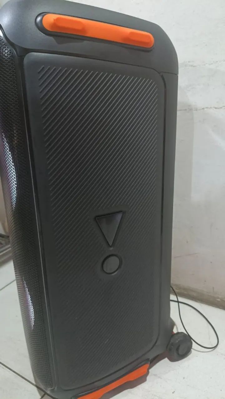 Caixa JBL torre