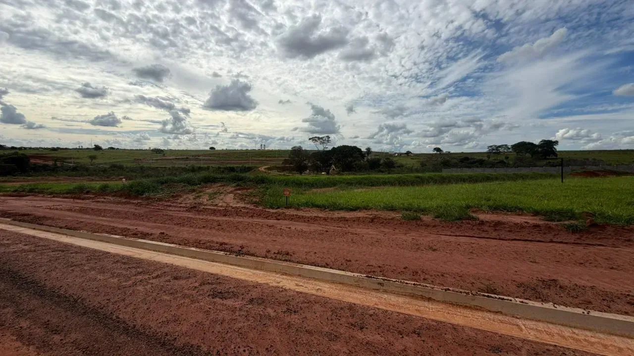 Lote/Terreno para venda possui 300 metros quadrados - Foto 13