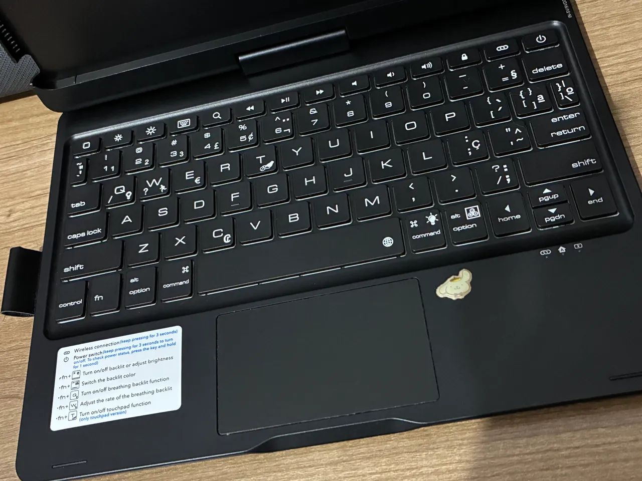 Capa Teclado Rotativa 360° SZAMBIT® ABNT2 Para iPad  - Foto 2