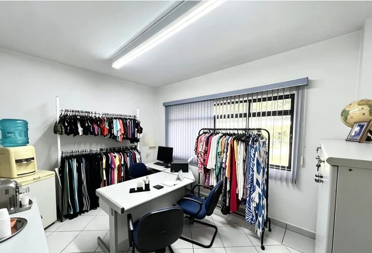 Casa comercial na Rua Guerino Giovani Leardini, 206  675 m² - Foto 4