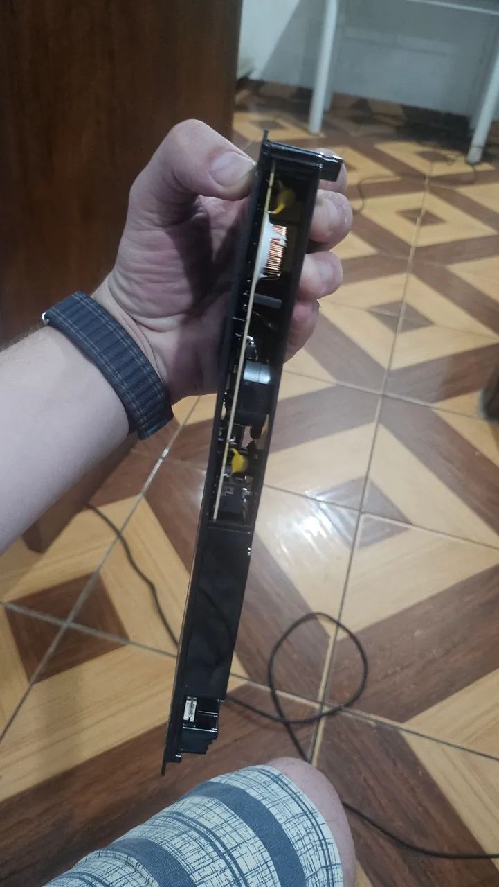 FONTE DE PS4 SLIM COM DEFEITO  - Foto 4
