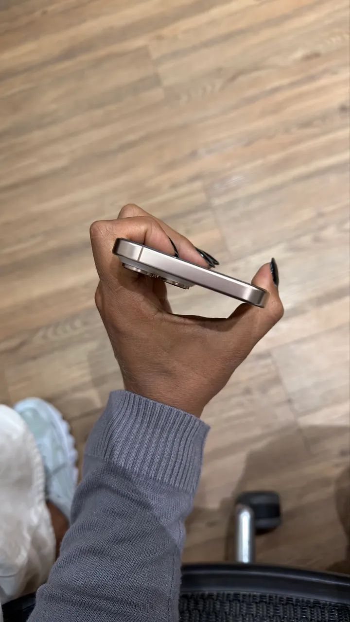 iPhone 16 pro max 256GB Desert Titanium - Foto 2