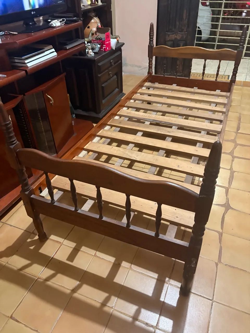 Cama de madeira de lei - Foto 2