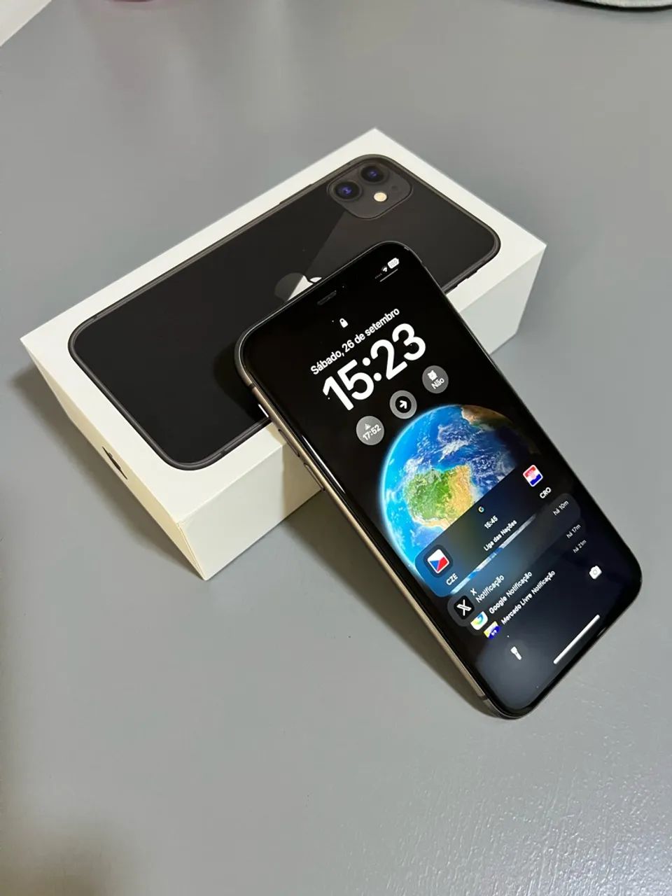 iPhone 11 - 64GB 
