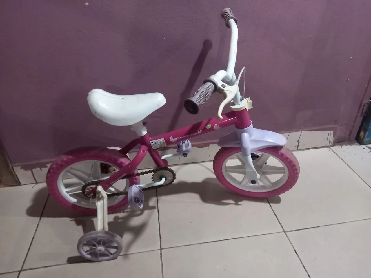 Bicicleta aro 12 feminina com rodinha  - Foto 2