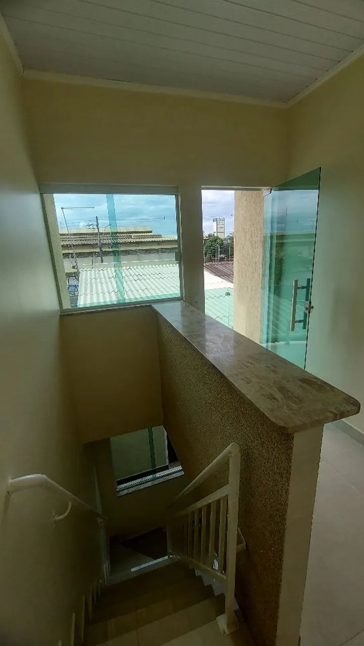 Alugo Sobrado de fundos - Impecável  - Foto 3