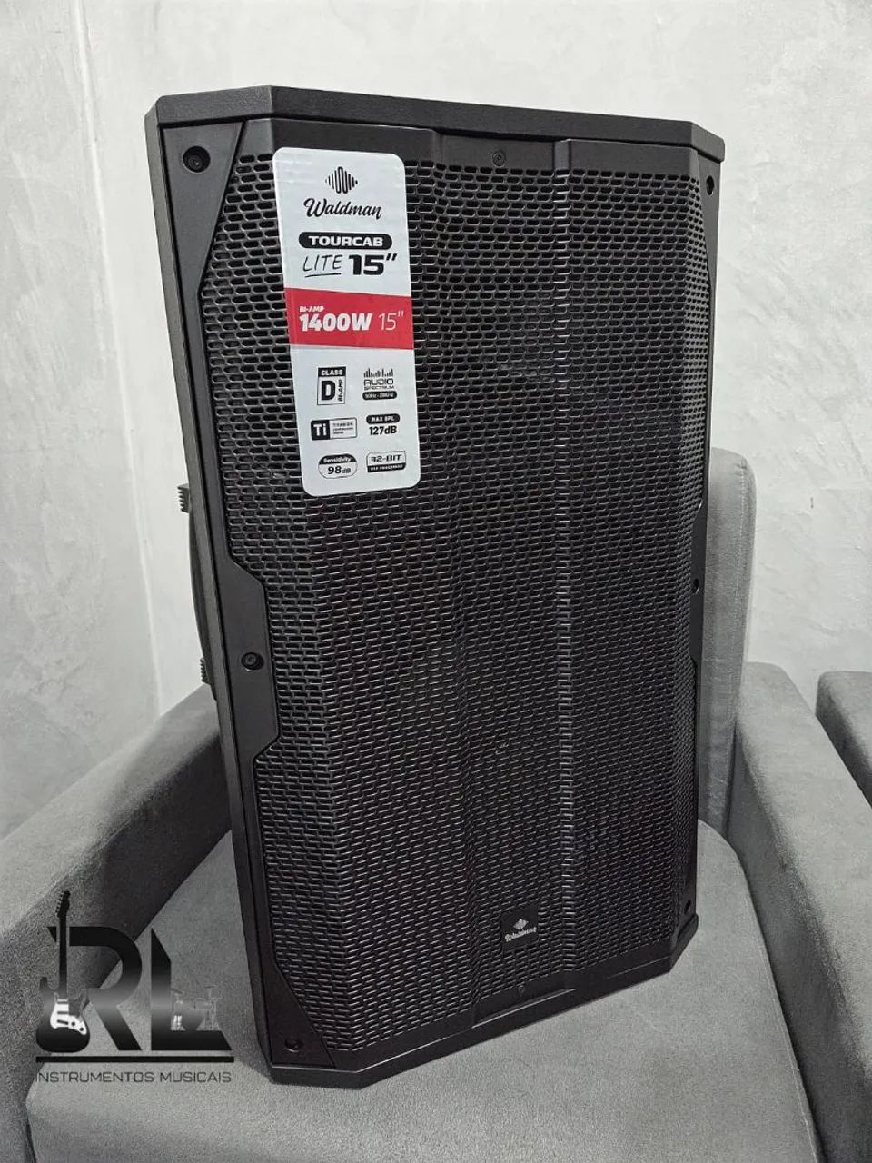 Caixa ativa Waldman Tourcab Lite 15