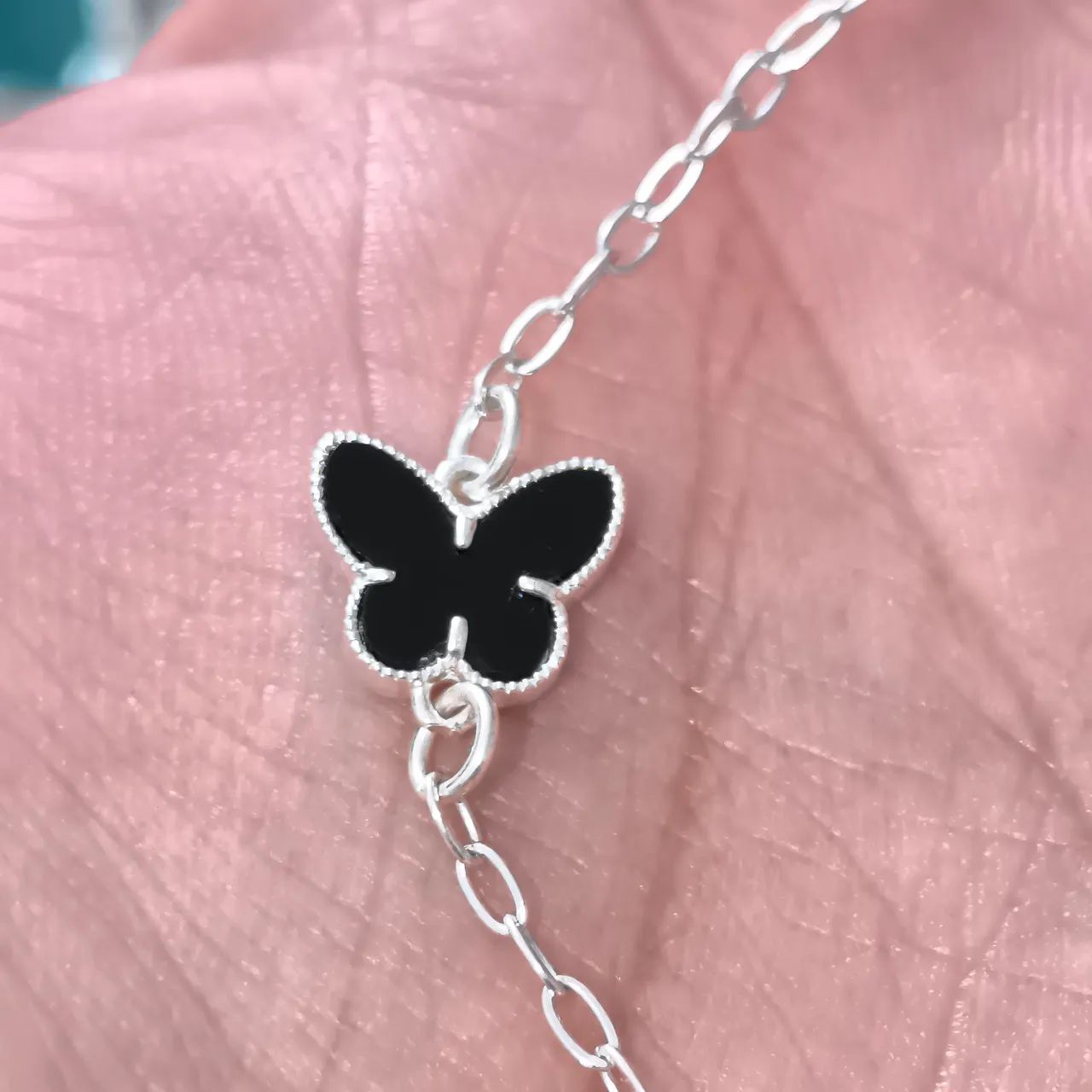 Pulseira com borboleta - Prata - Entrego imediata  - Foto 2