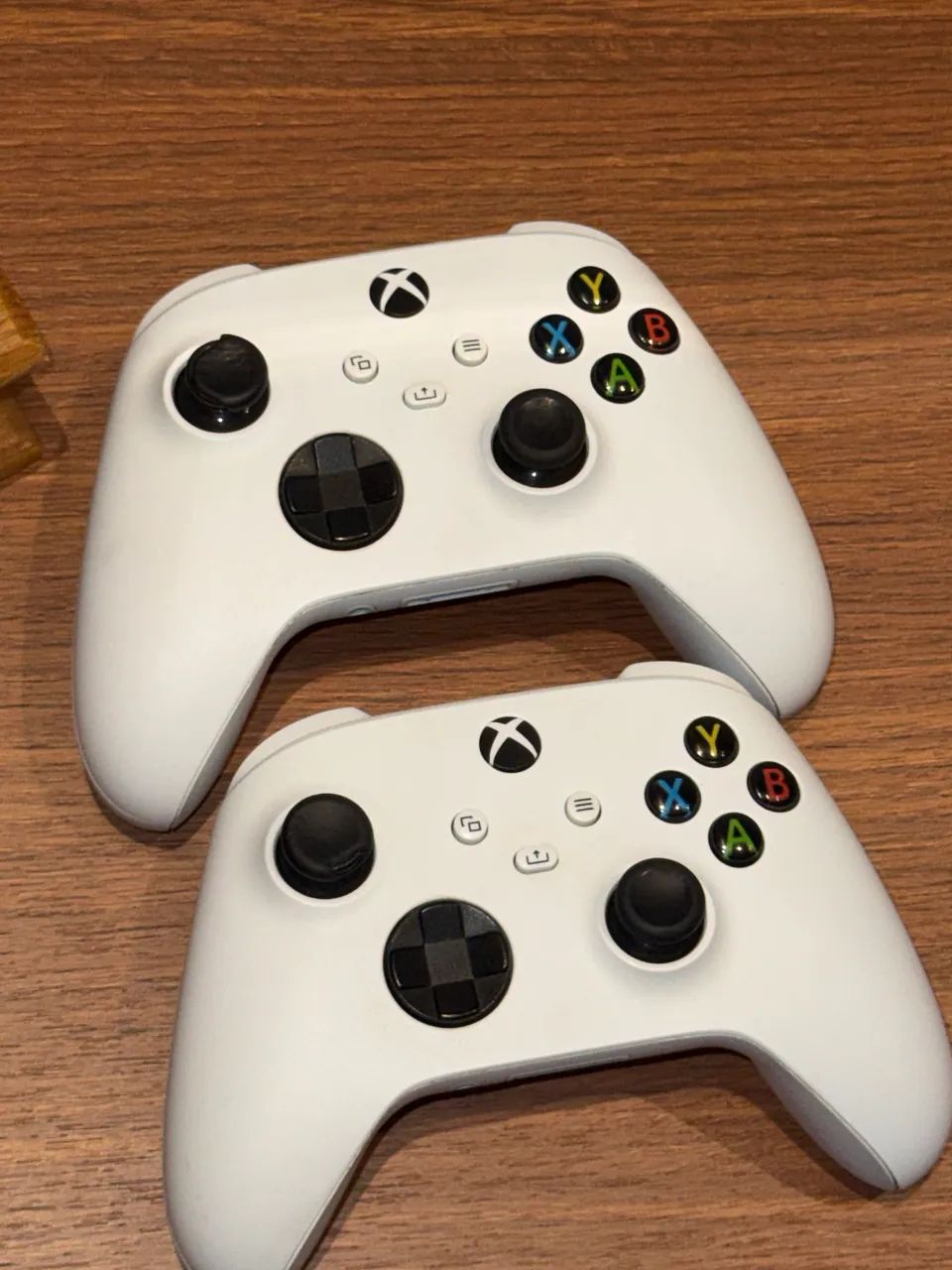 XBOX SÉRIES S - 2 controles funcionando perfeitamente - Foto 2