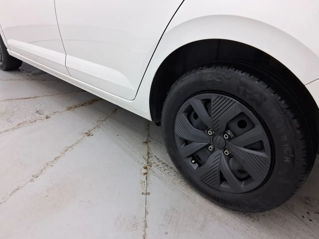 Volkswagen Polo Track 1.0 Flex 12V 5p, foto 12 de 18