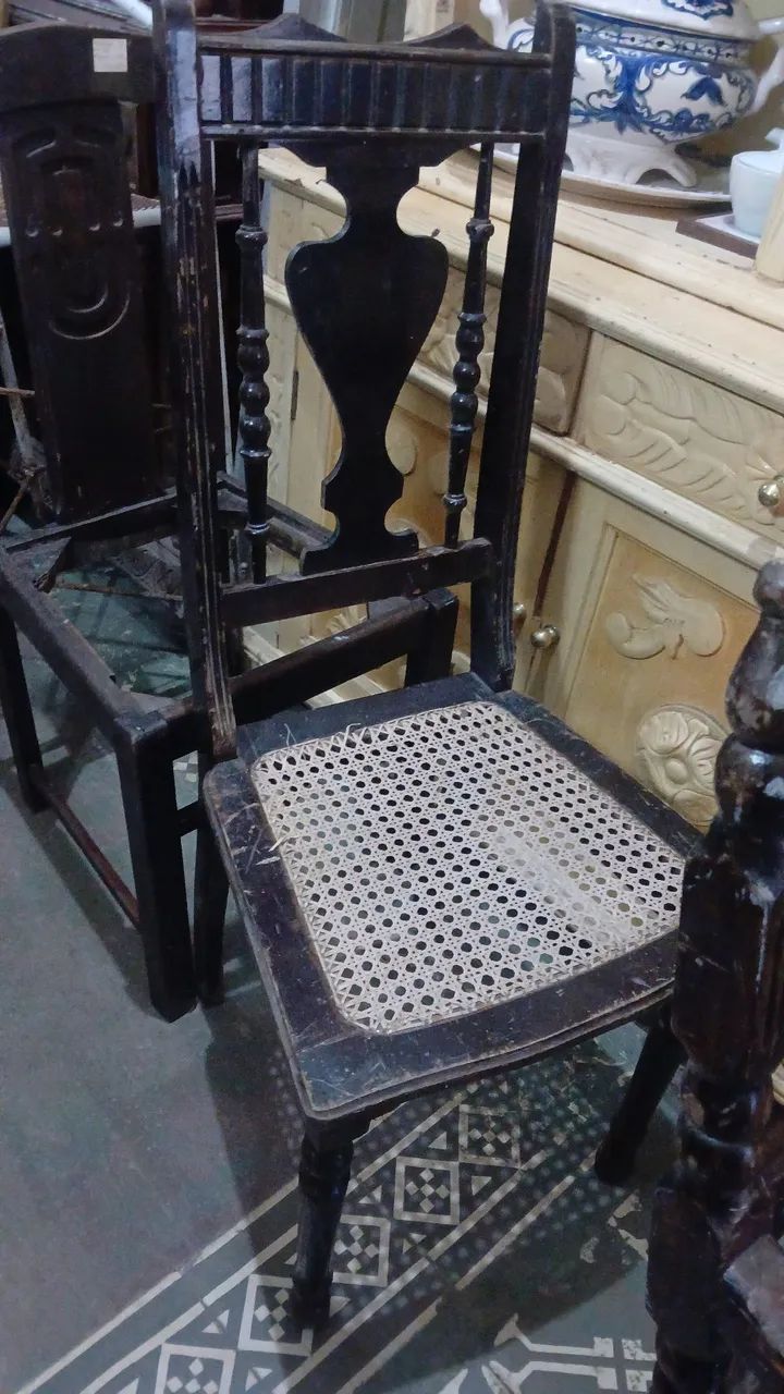 Cadeira colonial com assento palha integra