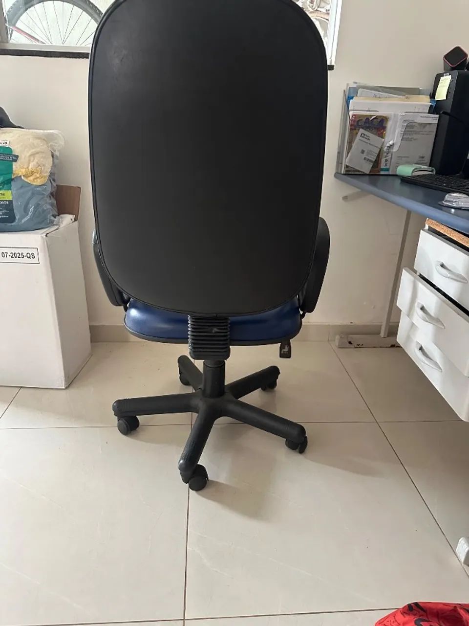 Cadeira giratória escritório  - Foto 2