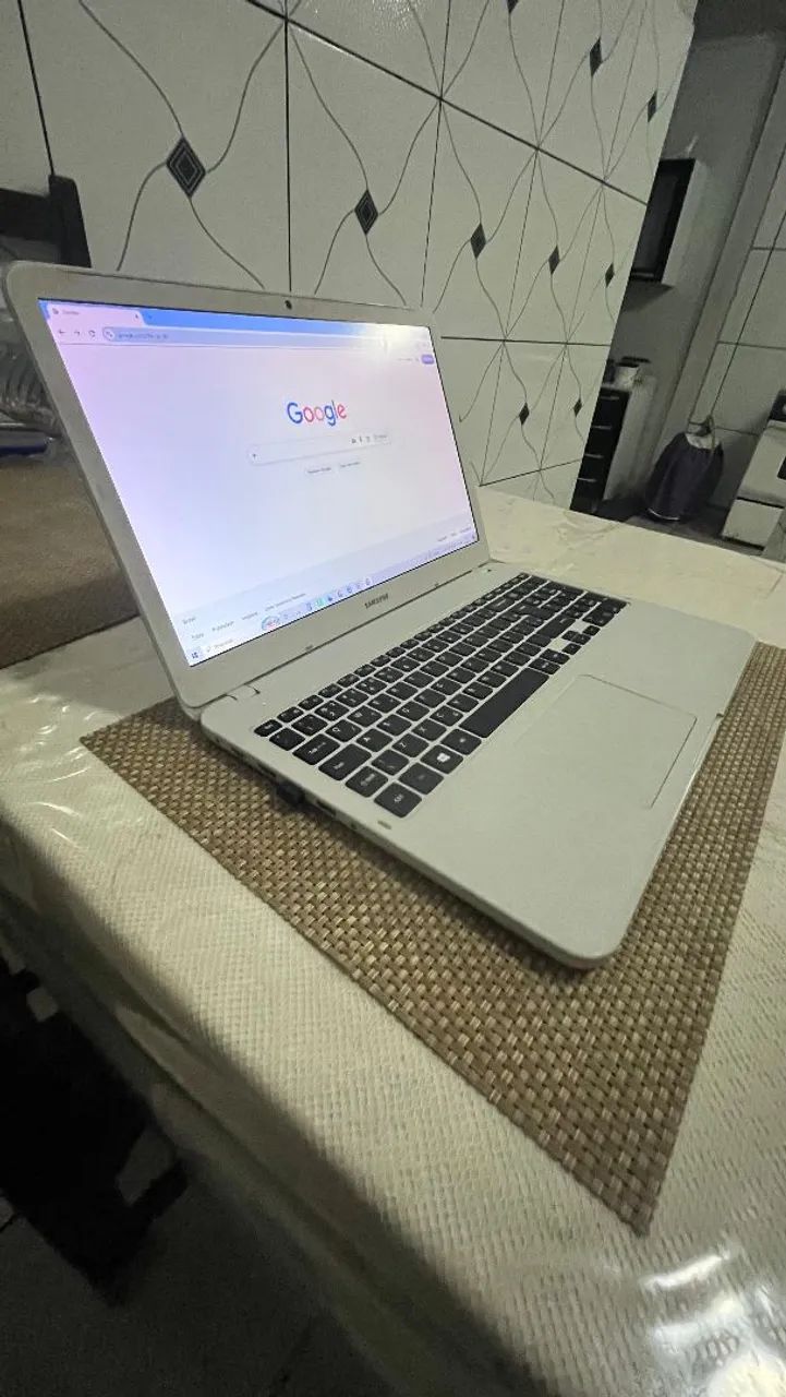 Notebook Samsung Intel Core i3 + SSD 256G B