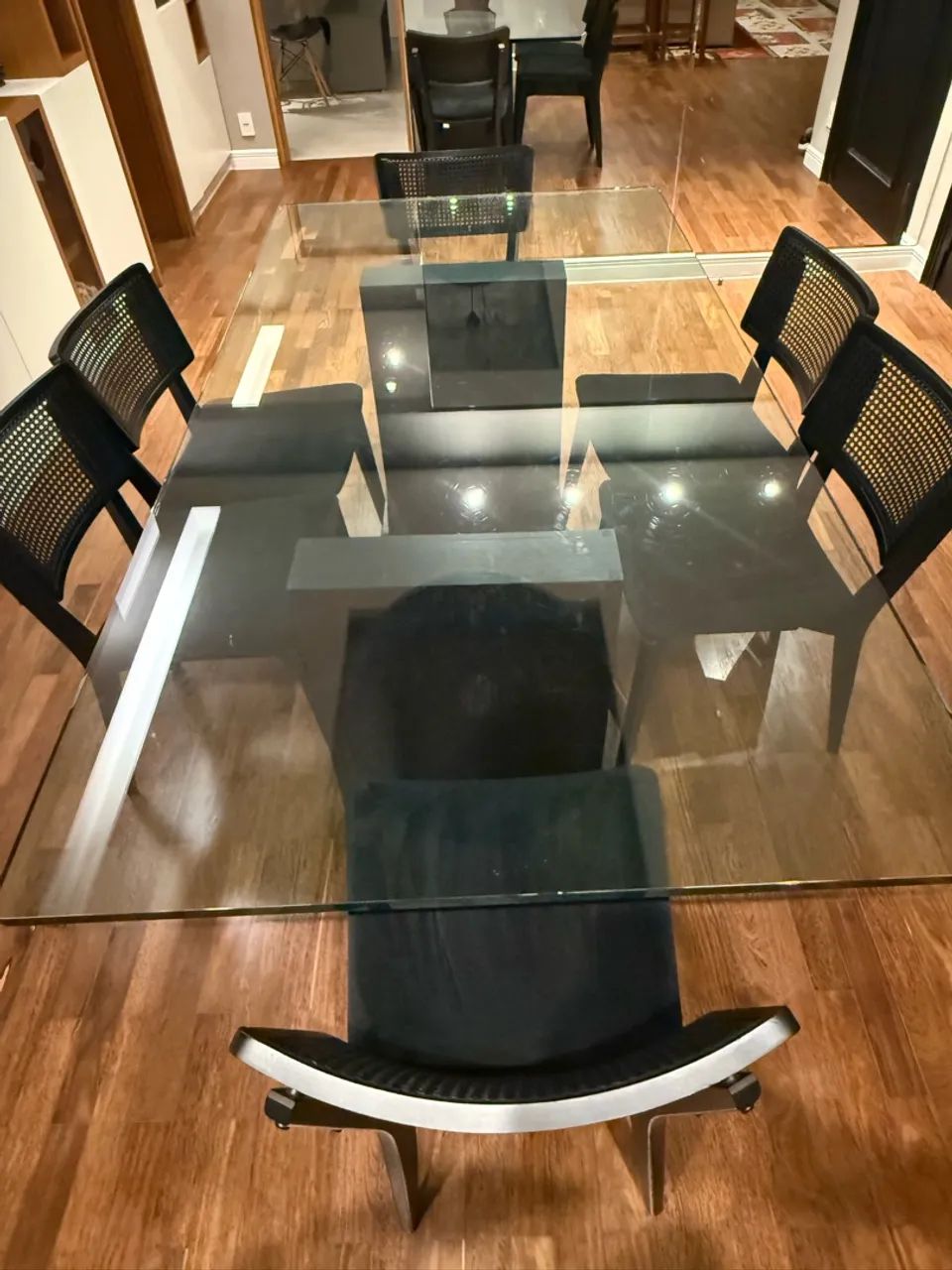Mesa de jantar de vidro + 6 cadeiras Tok&Stok - Foto 2