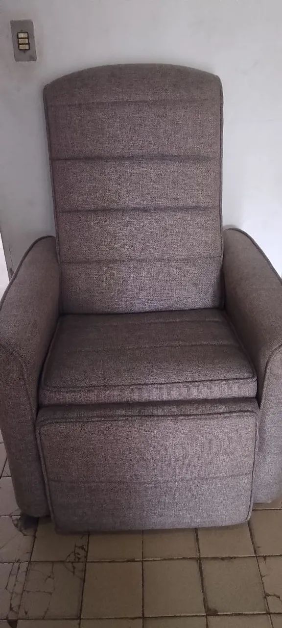 Poltrona reclinável