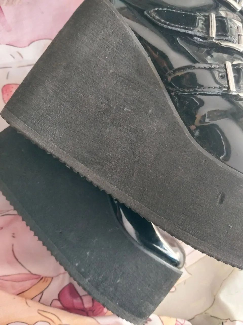 Bota estilo demonia (usada) - Foto 2