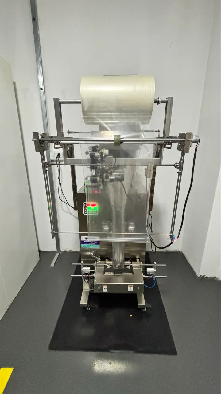 EMPACOTADORA COM BALANÇA DOSADORA AUTOMÁTICA CETRO X