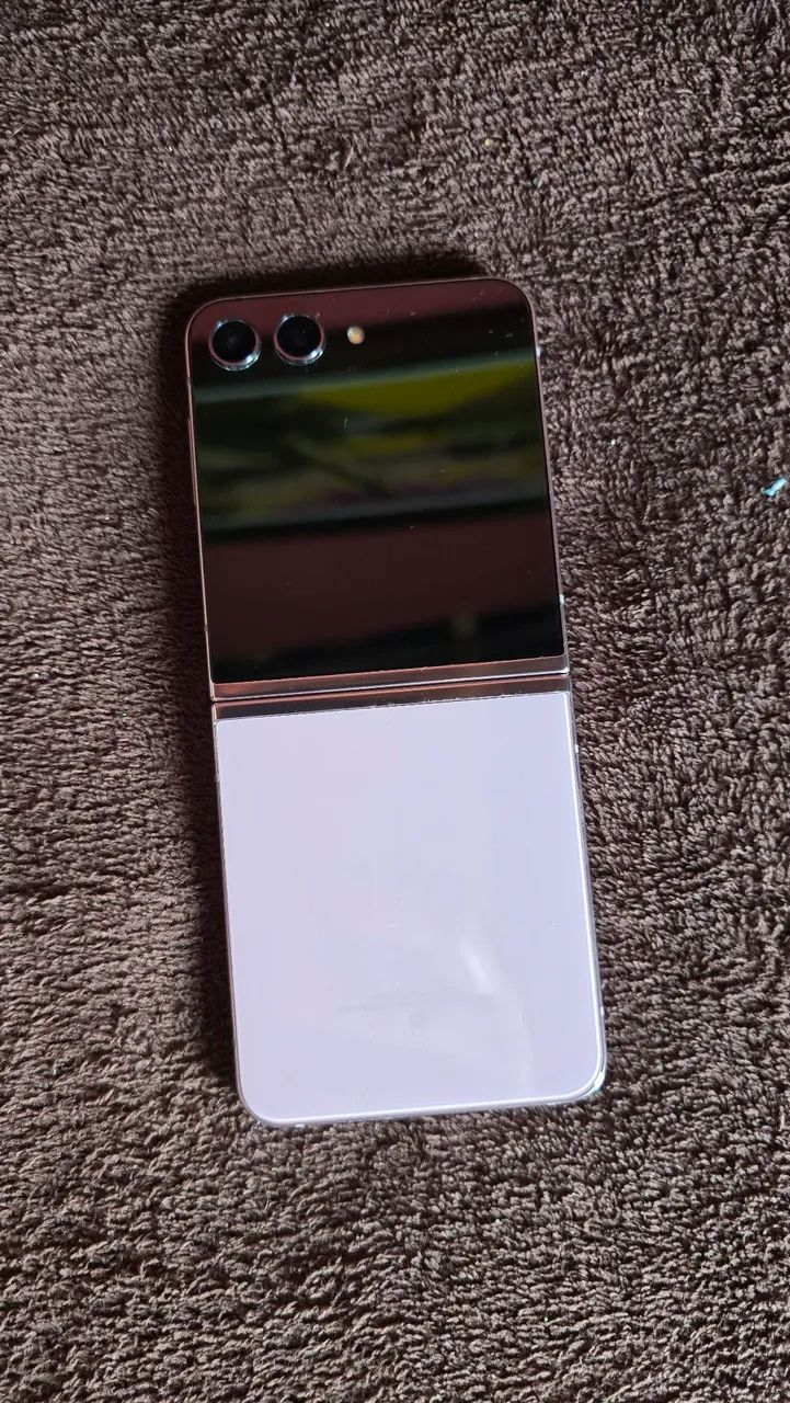 Galaxy Z Flip5 5G 512GB rosa com defeito  - Foto 3