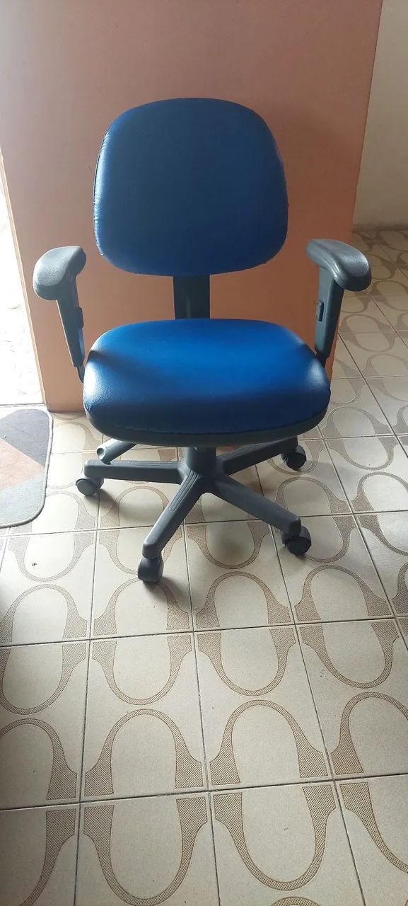 Cadeira giratória  - Foto 4
