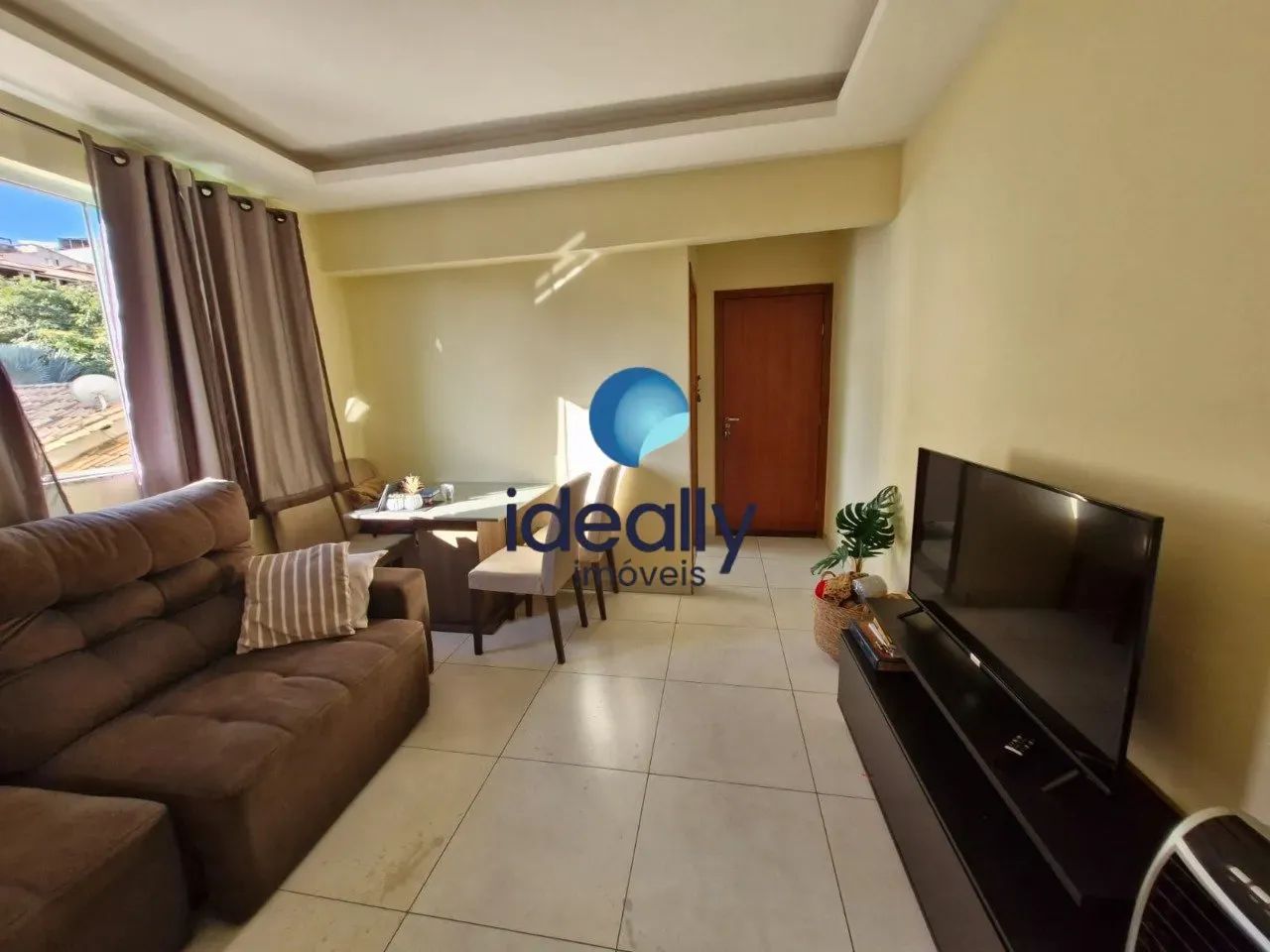 Apartamento 2 Quartos C/ Suíte Bairro Cabral_ A VENDA