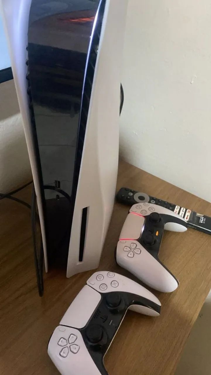  Vendo Playstation 5 Slim Com Dois Controles - Foto 2