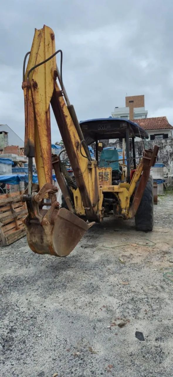 Retroescavadeira MF86 - Foto 2