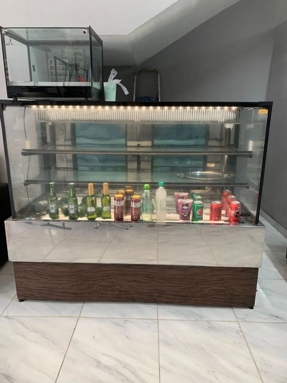 Vitrine refrigerada 