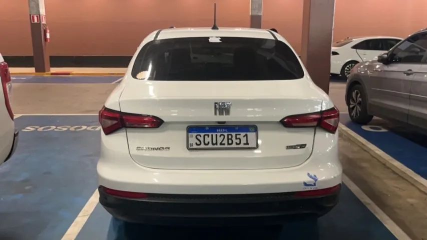 Fiat Cronos Precision 1.3 16V Flex Aut. 2024 - Foto 4