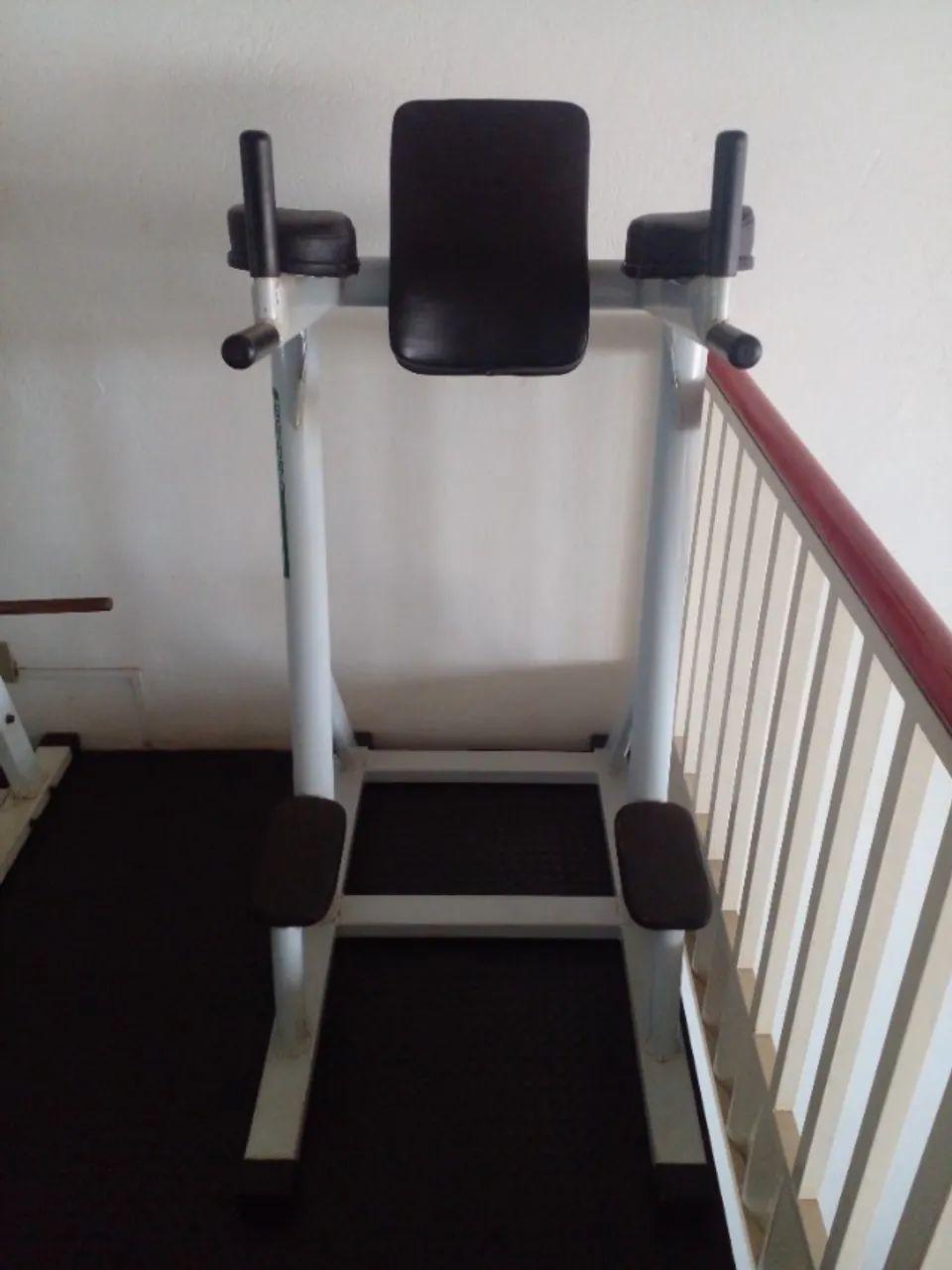 Aparelho Abdominal Vertical + Paralelas Triceps - Foto 4