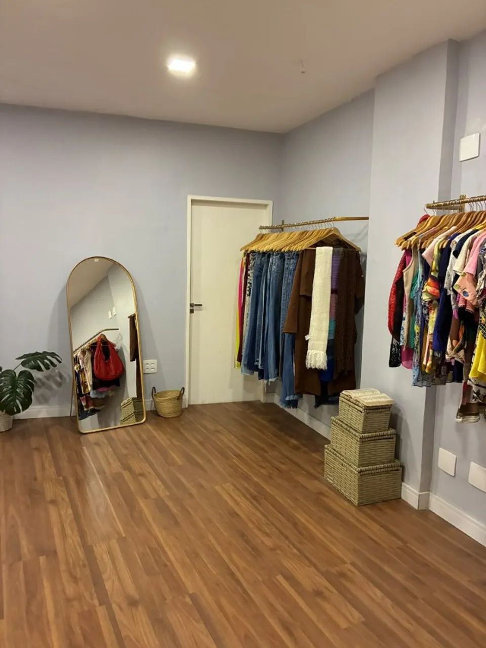 VENDO LOJA FEMININA COMPLETA - Foto 2