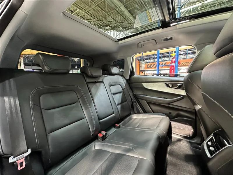 Chery Tiggo 8 MAX Drive 1.6 Turbo Aut., foto 4 de 16