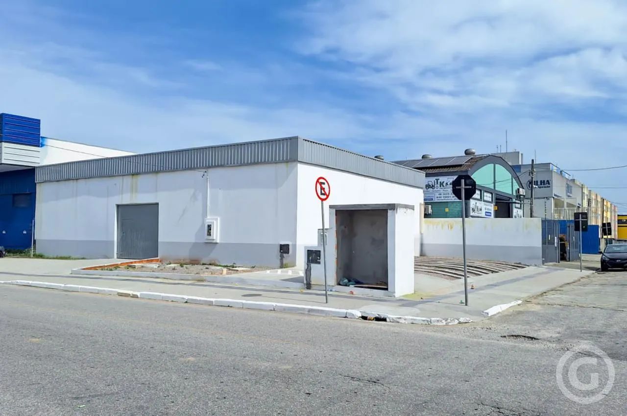 Galpão com estacionamento no Roçado, em São José - Foto 5