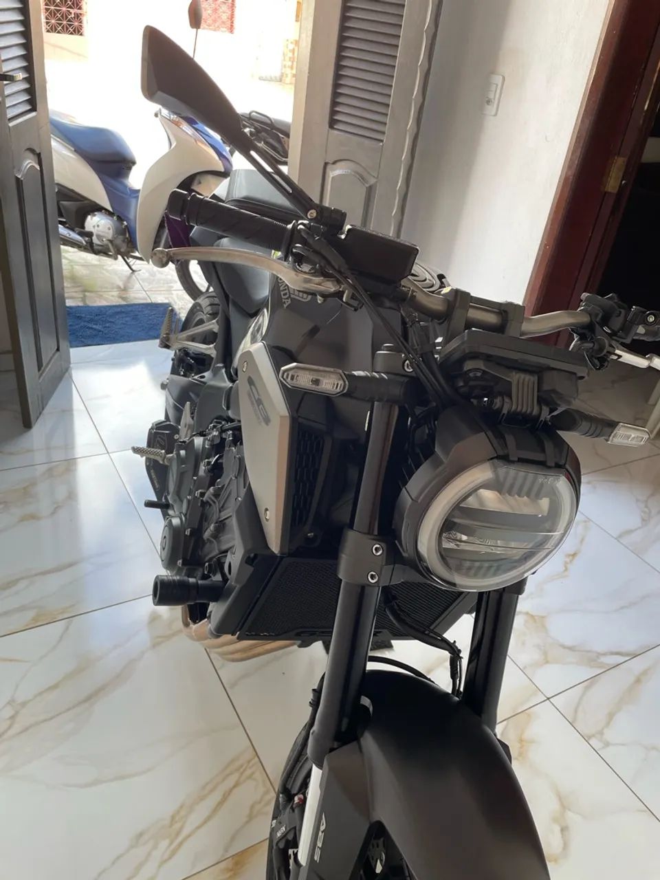 CB 650r - Foto 5
