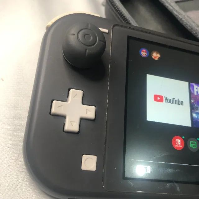 Nintendo Switch Lite Cinza - Pouco uso (Completo c/ Capa e Case) - Foto 4