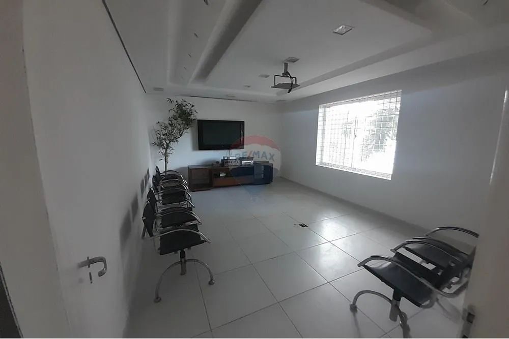 Oportunidade Imperdível: Imóvel Comercial Reformado - Foto 9
