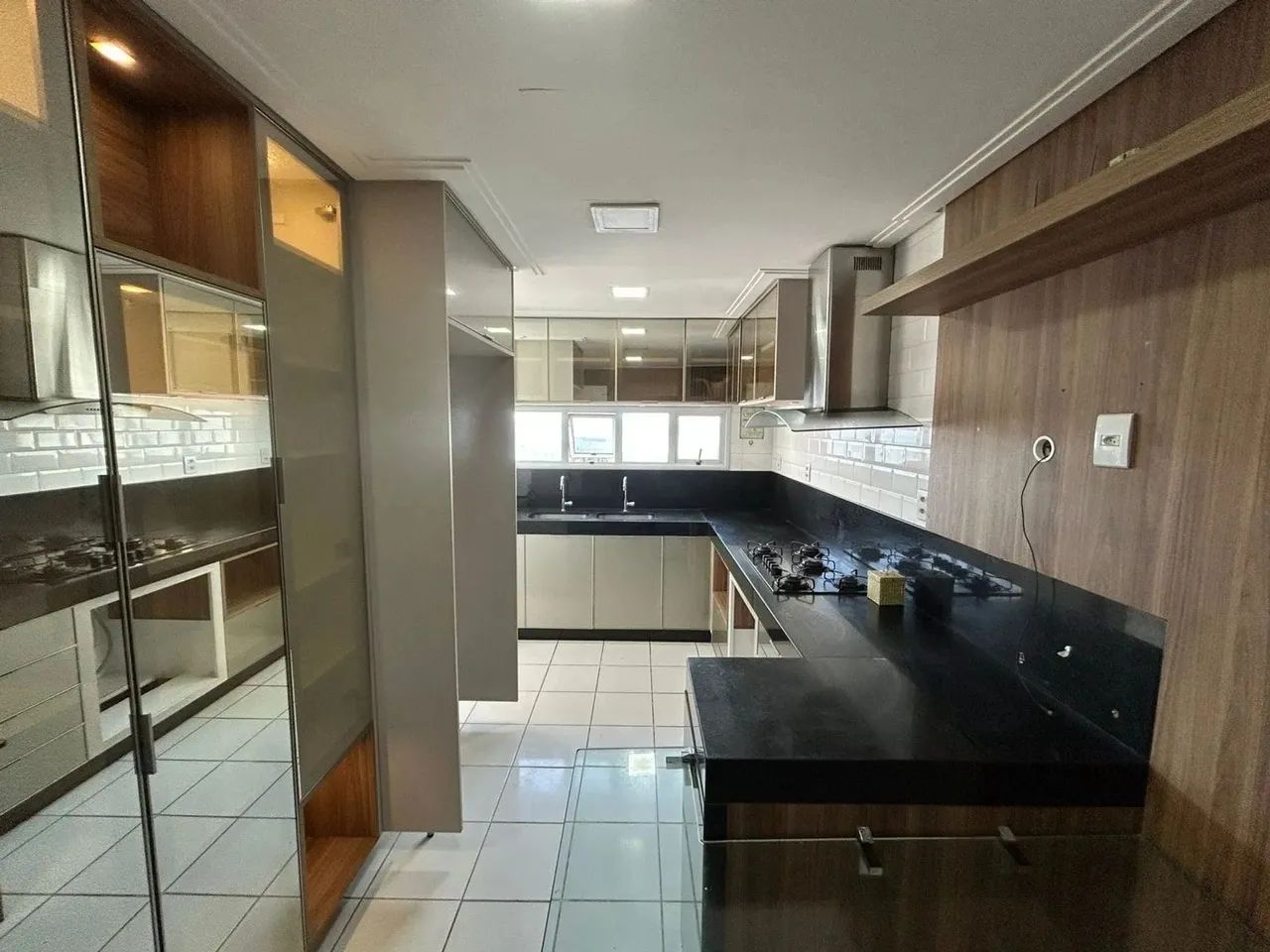 APARTAMENTO À VENDA NA PONTA DO FAROL, ANDAR ALTO 3 SUITES - Foto 8