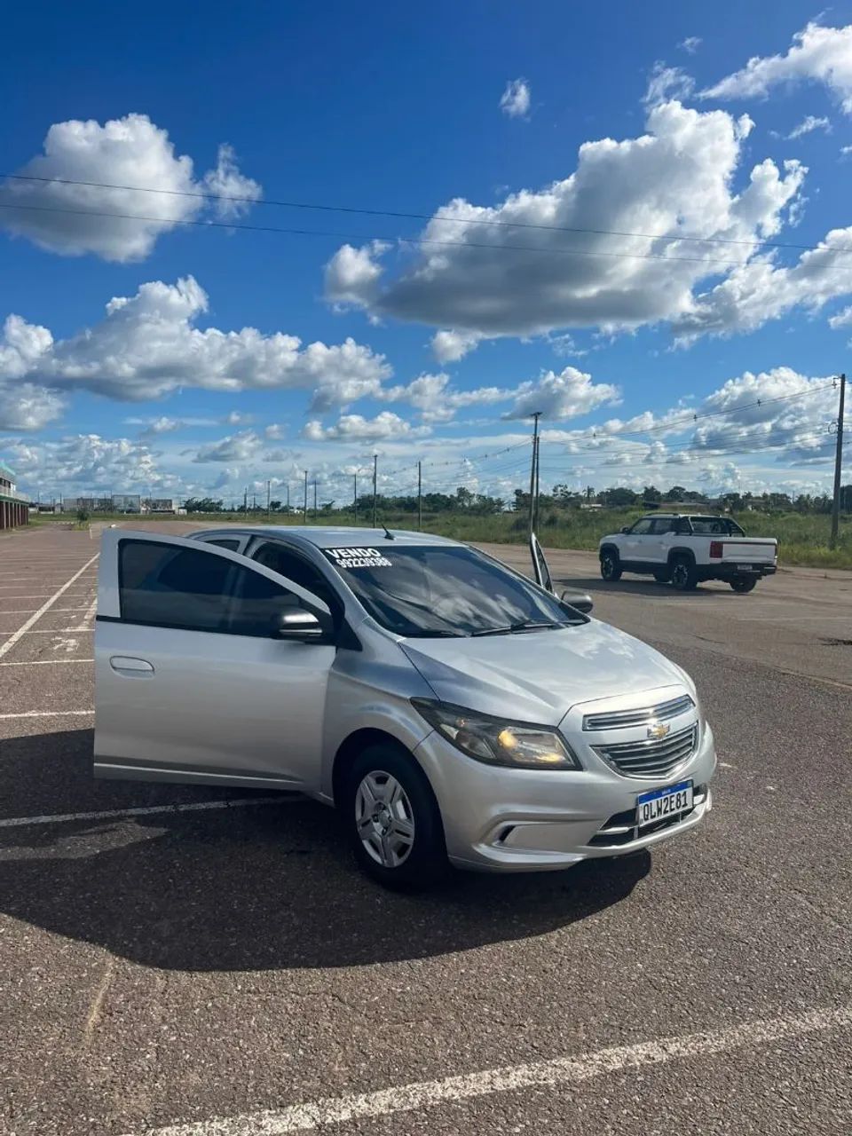 Chevrolet Onix Hatch LT 1.0 8V Flex Power Mec. 4P 2016 - Foto 3