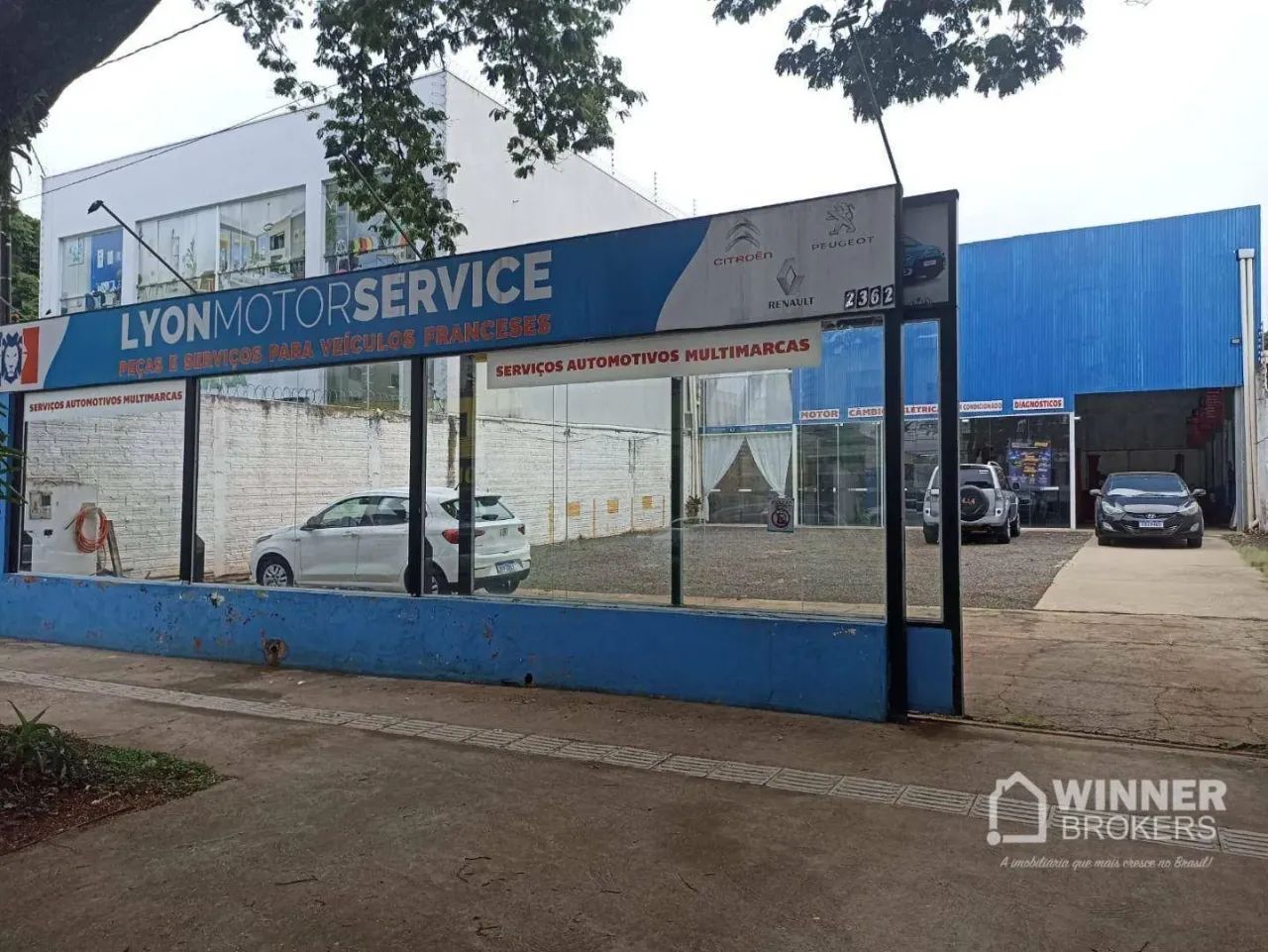 Auto Center na av. Brasil