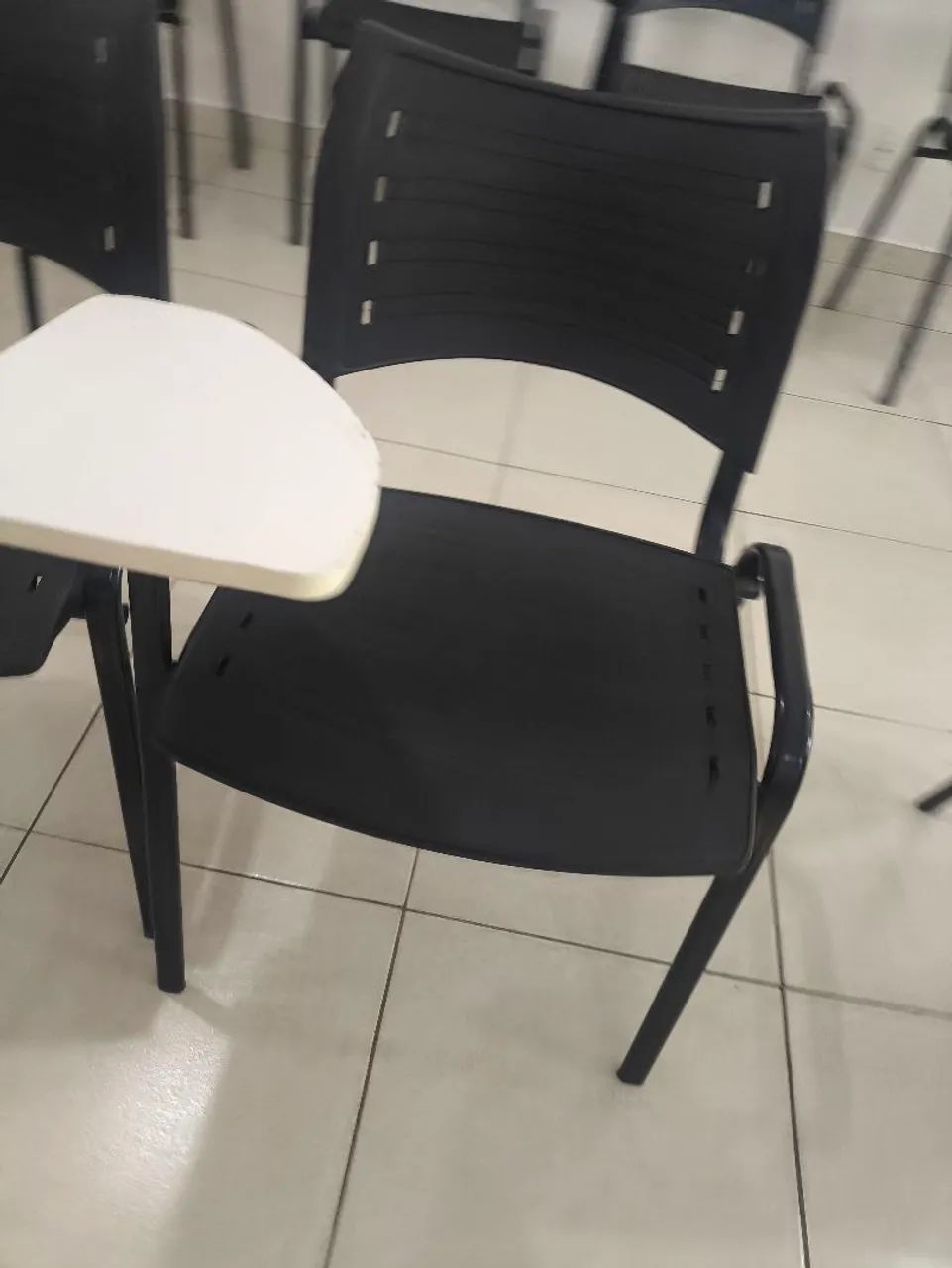 Cadeiras de estudo. - Foto 2
