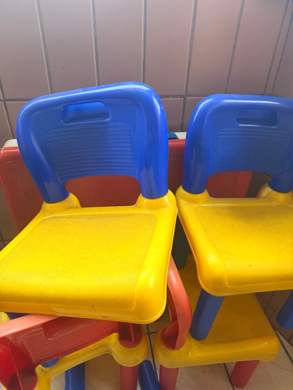 Mesa com 4 cadeiras infantil 