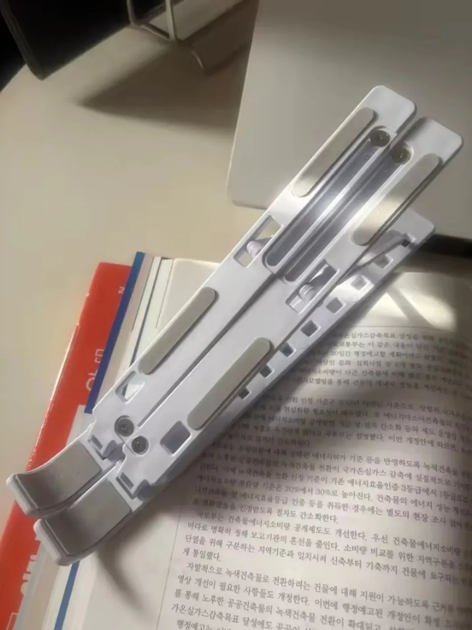 Suporte Para Notebook E Laptop Dobrável Ajustável Ergonômico - Foto 5