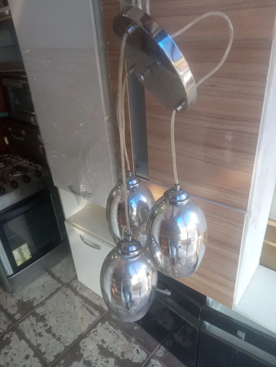Lustre uma bela peça!